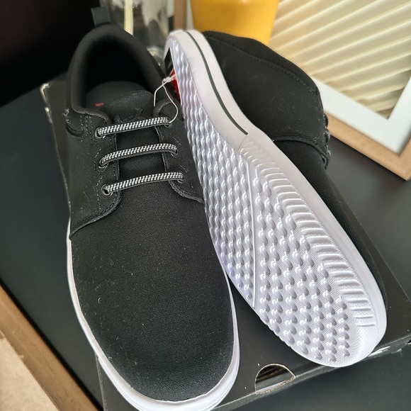 BNIB Men’s Under Armour Slip On Shoes - US 7.5 - Picture 3 of 5